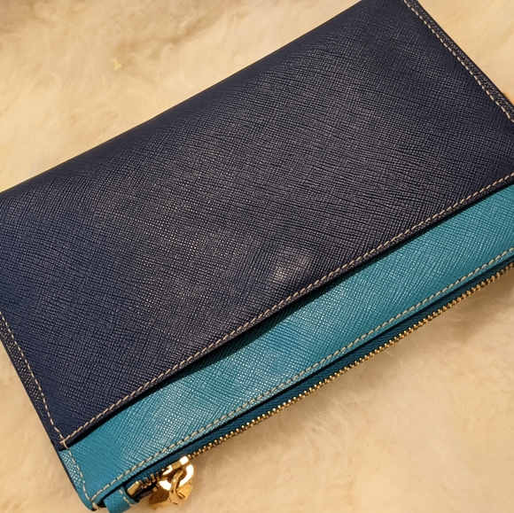 Prada wristlet Authentic - Picture 3 of 9